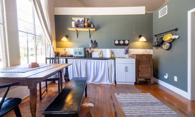 Heritage House | The Downtown Abbey- The Parlour