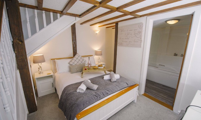 Devon Cottage | The Dray - countryside cottage sleeping 2