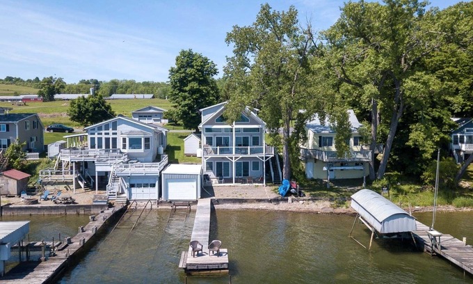 Romulus Cottage | The Duck-In: "Contemporary Lakeside Cottage on Cayuga Lake"