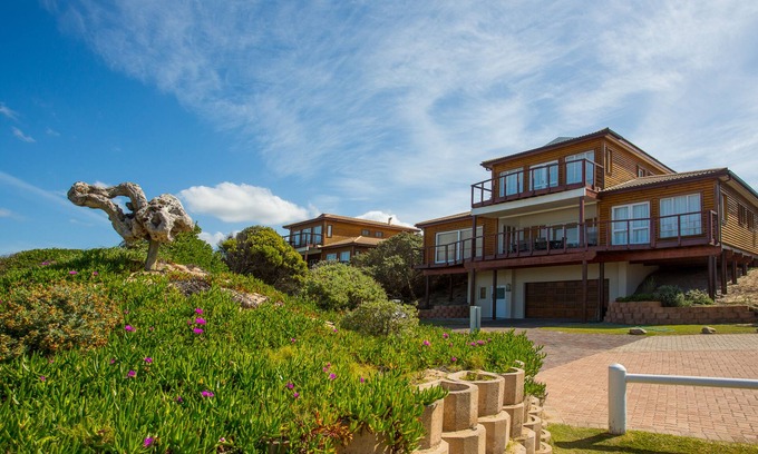 Plettenberg Bay Hotel | The Dunes Hotel & Resort
