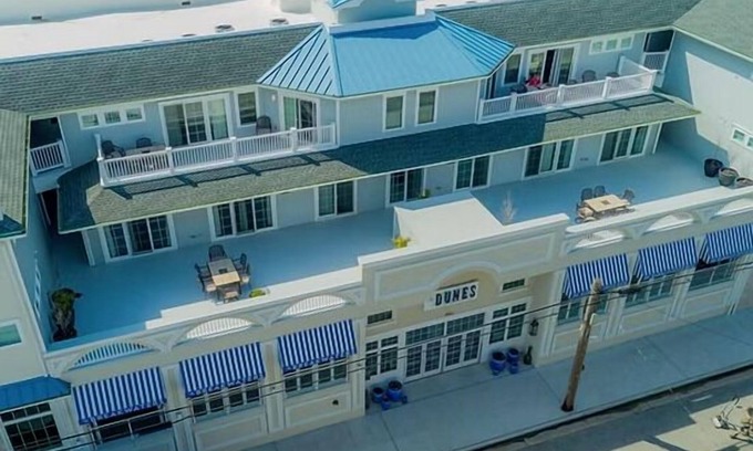 Townsend's Inlet Condo | The Dunes Sleeps 8