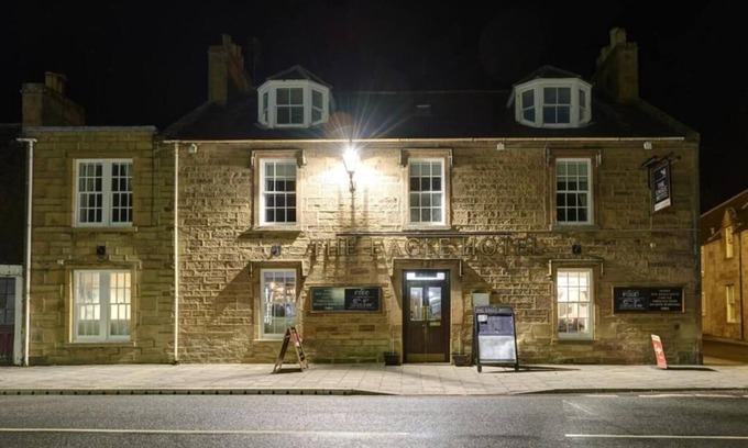 Dornoch Bed & Breakfast | The Eagle Hotel