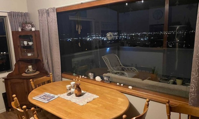 Rotorua House | The Eagles Nest - Comfortable quiet oasis with an awesome view!