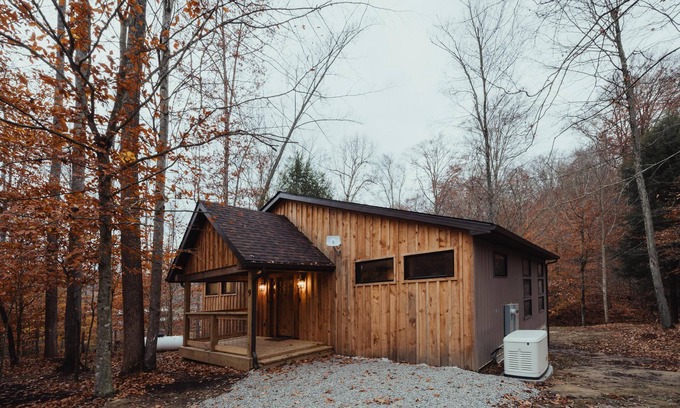 South Bloomingville Cabin | The Edge - Escape to The Edge Cabin in Hocking Hills, OH! This cozy retreat features a private hot tub, fire pit, gas grill, and more. Perfect for up to 6 guests, it’s minutes from hiking, waterfalls, and caves. Book your stay today!