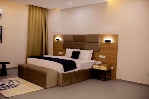 Abuja Hotel | THE EDGE HOTEL AND SUITEs