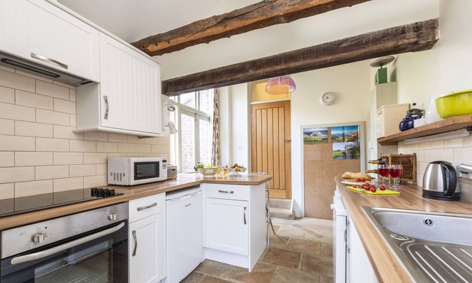 Frampton Apartment | The Elbow is full of charm and offers comfortable accommodation