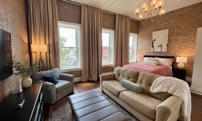 Columbia City Apartment | The Elizabeth on Van Buren