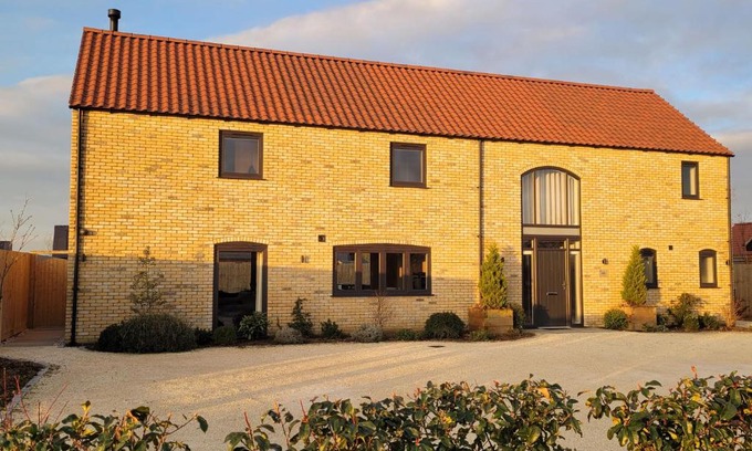 Dunholme House | The Elms, Ashlin Farm Barns