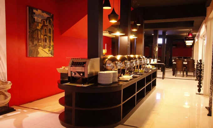 Thung Maha Mek Hotel | The Embassy Sathorn