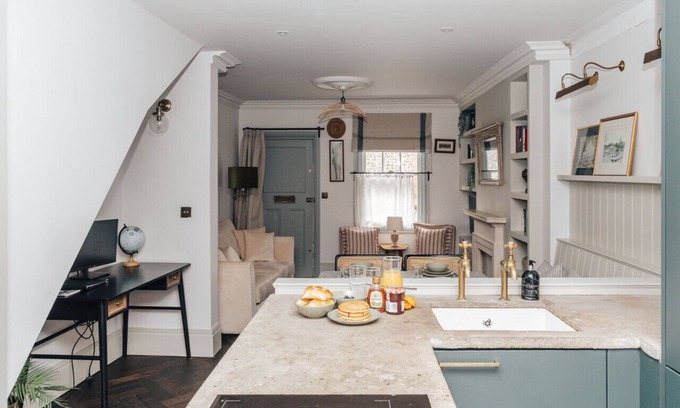 Henley-on-Thames House | The Emerald - Central Henley 2 Bedroom House