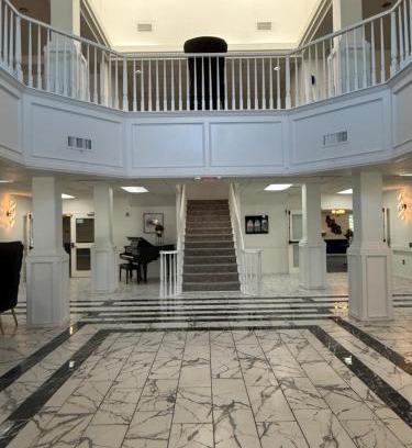 Roswell Hotel | The Enchanted Suites & Residence