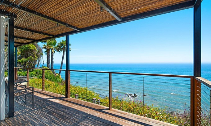 Western Malibu House | The Encinal Surf Shack I Ocean View & Private Direct Beach Access