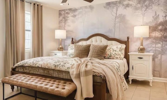 Oxford House | The Erin, 1 BR King Duplex by Velvet Ditch Villas