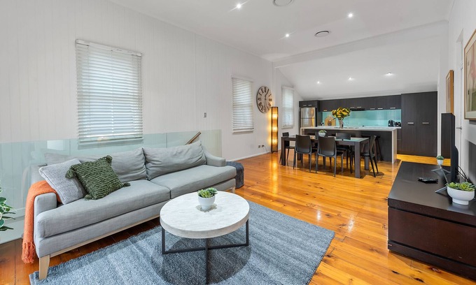 Newstead House | The Executive Family Home with City Views ~ Teneriffe