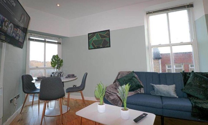 Dewsbury Apartment | The Exquisite 2 Bed Apartment in Dewsbury