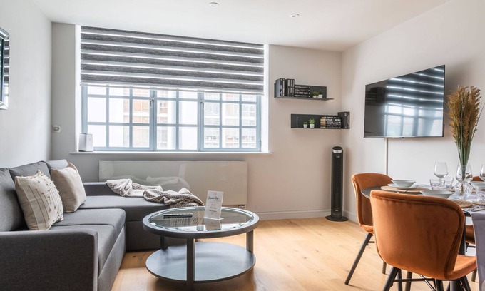 Clerkenwell Apartment | The Eyre Suite Six - Farringdon - by Frankie
