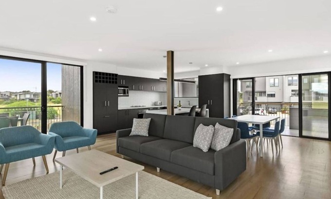 Torquay House | The Fairway Club 16 4 Bedroom Premium Townhouse
