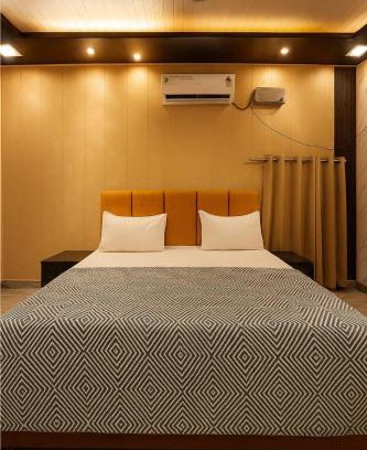 Faizabad Hotel | The Family Palace