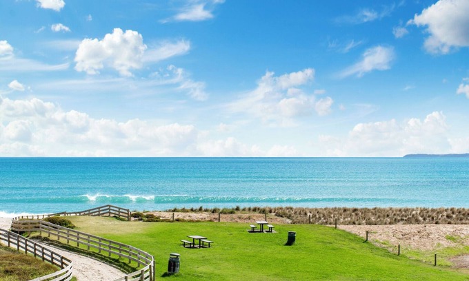 Papamoa Beach House | The Famous Blue Beachfront House - Papamoa Beach