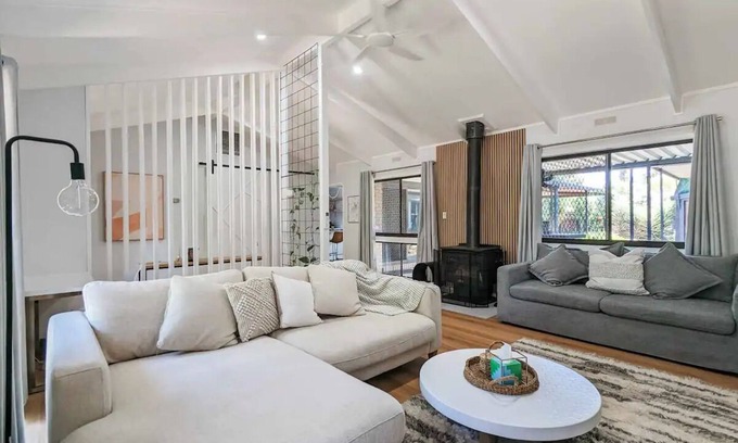 Mildura House | The Far-Away House: River + Boat Ready!
