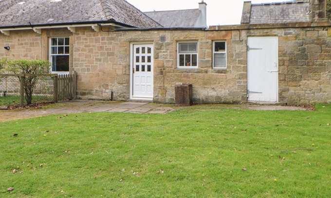 Corbridge Cottage | THE FARM COTTAGE, pet friendly, with a garden in Corbridge