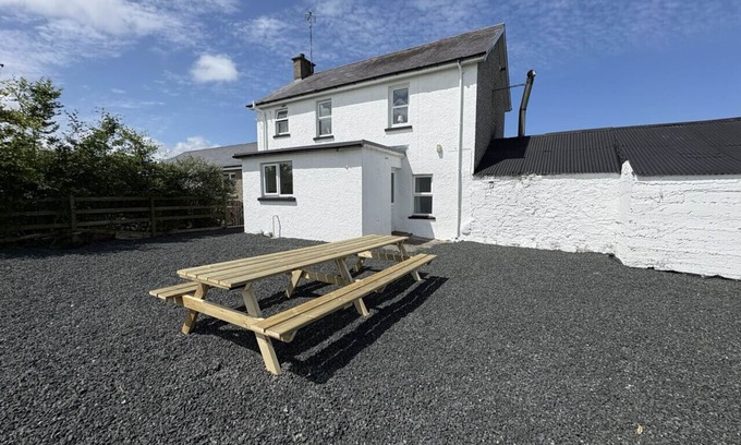 Ballycastle House | The Farm House Sleeping 8 people at Aganmore Farm