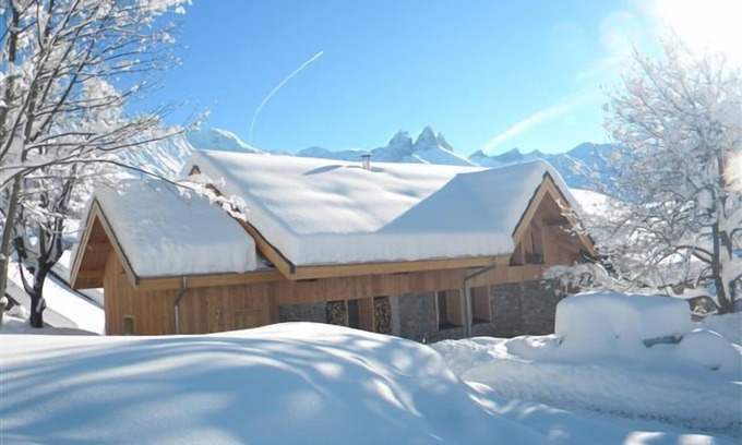 Albiez-Montrond House | The farm in Joson