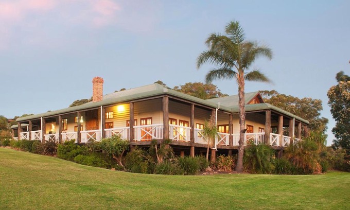 Yallingup House | The Farmhouse