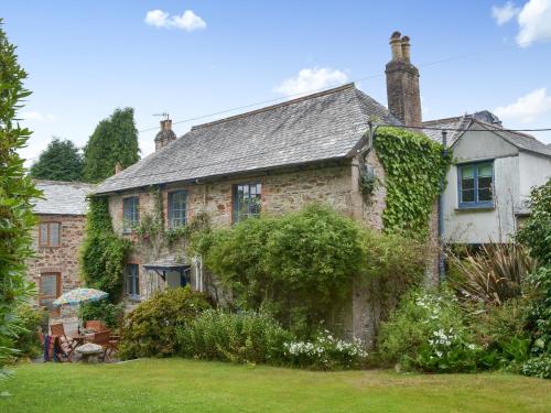 Lostwithiel House | The Farmhouse