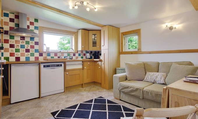 Pulham Apartment | "The Ferns" One Bedroom Country Lodge