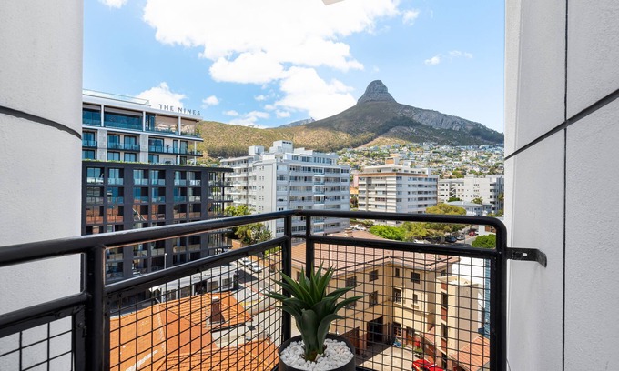 Sea Point Apartment | The Flamingo 708
