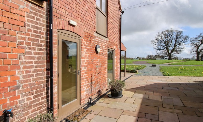 Ellesmere Cottage | THE FLO JO, pet friendly, with a garden in Ellesmere