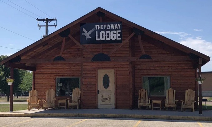 Fountain City Cabin | The Flyway Lodge on the Mississippi - Fountain City, WI