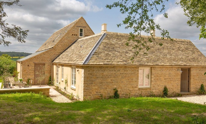 Spelsbury Cottage | The Fold - sleeps 4 guests in 2 bedrooms