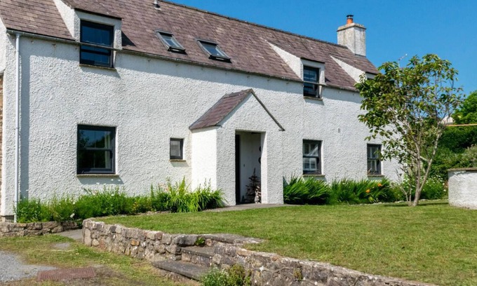 Port-Eynon House | The Forge in the beautiful Swansea