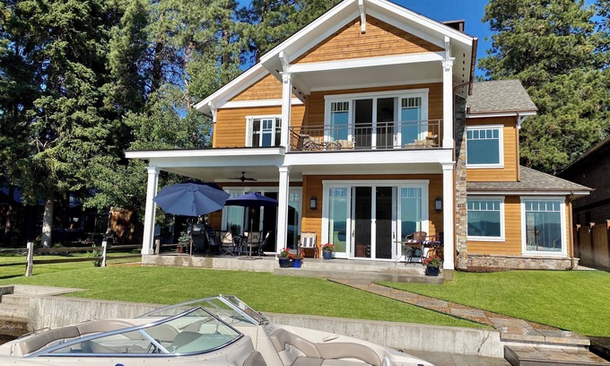 Bigfork House | THE FOX HOUSE on Flathead Lake: Lakefront Luxury Living