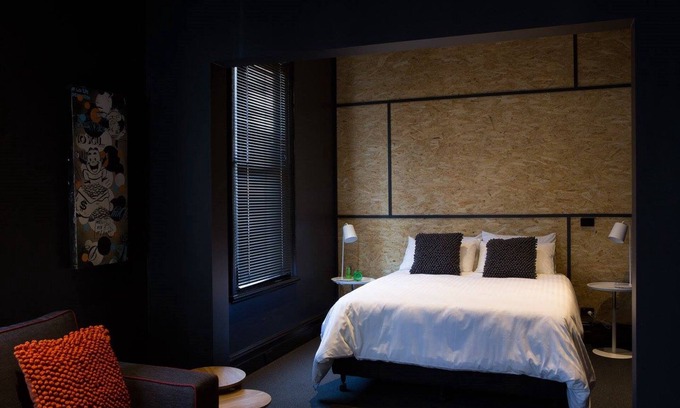 Adelaide Central Business District Hotel | The Franklin Hotel