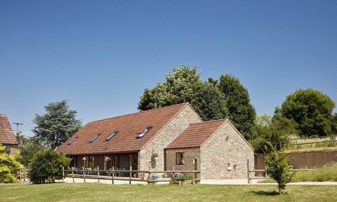 Frome Cottage | The Frome Cottage; A rural retreat on the outskirts of Frome, near Longleat Safari Park and Bath!