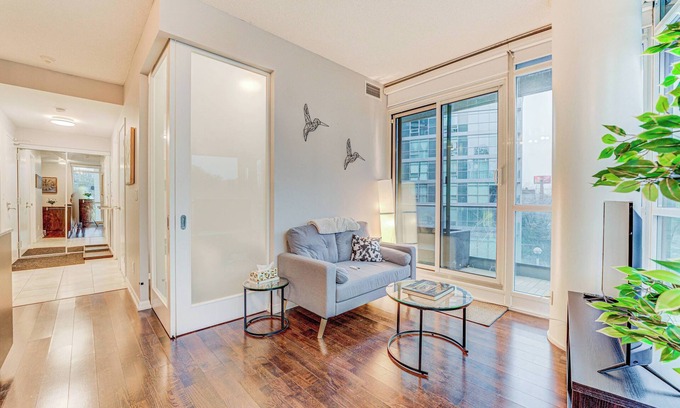 CityPlace Apartment | The Front Apartments
