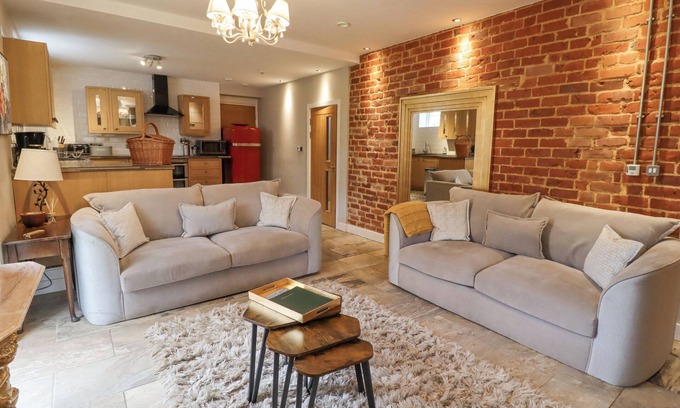 Hallington Cottage | The Fullerton
