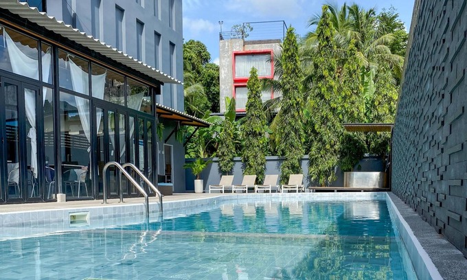 Ranong Hotel | The Galla Hotel