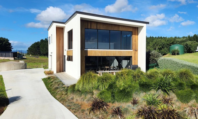 Kawhia House | The Gannet Hatch, Aotea Harbour