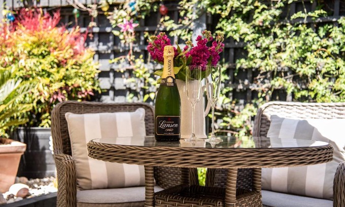 Deal Apartment | The Garden Apartment