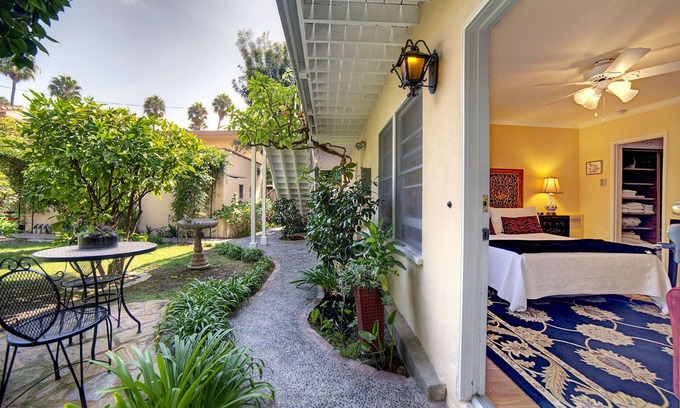 North of Wilshire Apartment | The Garden Suite - Great Location!