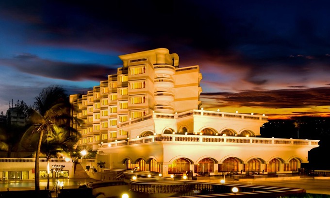 Visakhapatnam Hotel | The Gateway Hotel Beach Road