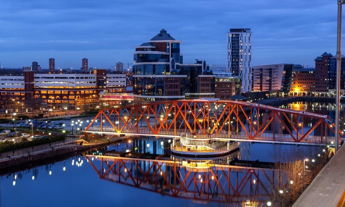 Trafford Apartment | The Gathering Sale - Sleeps Up To 22