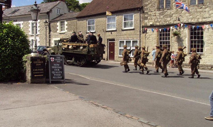 Mere Hotel | The George Inn