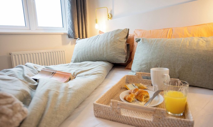 Taunton House | The Getaway - A cosy 2 bedroom home