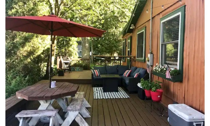 Wonder Lake House | The Getaway (Dog Friendly/Optional Pontoon Rental)