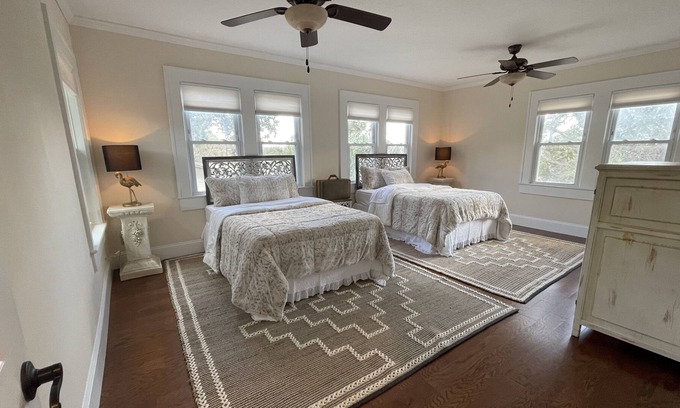 Lakeshore South House | The Gibson At Ortega Marina